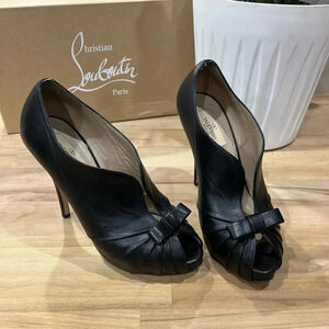 Valentino Black  Leather Bow Peeptoe Booties in size 37.5 or 6.5